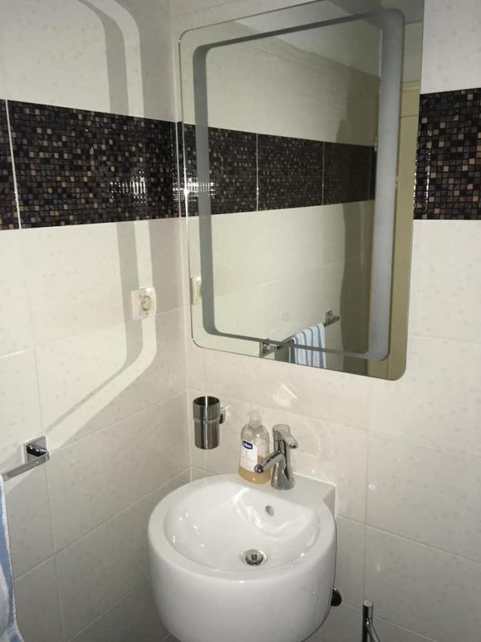 Apartments Adriana Bol Kültér fotó